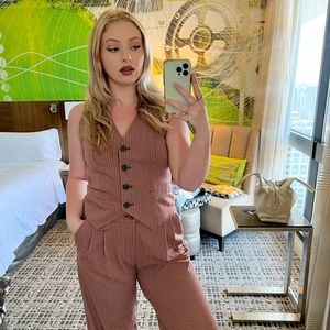 Meet your Posher, Mackenzie